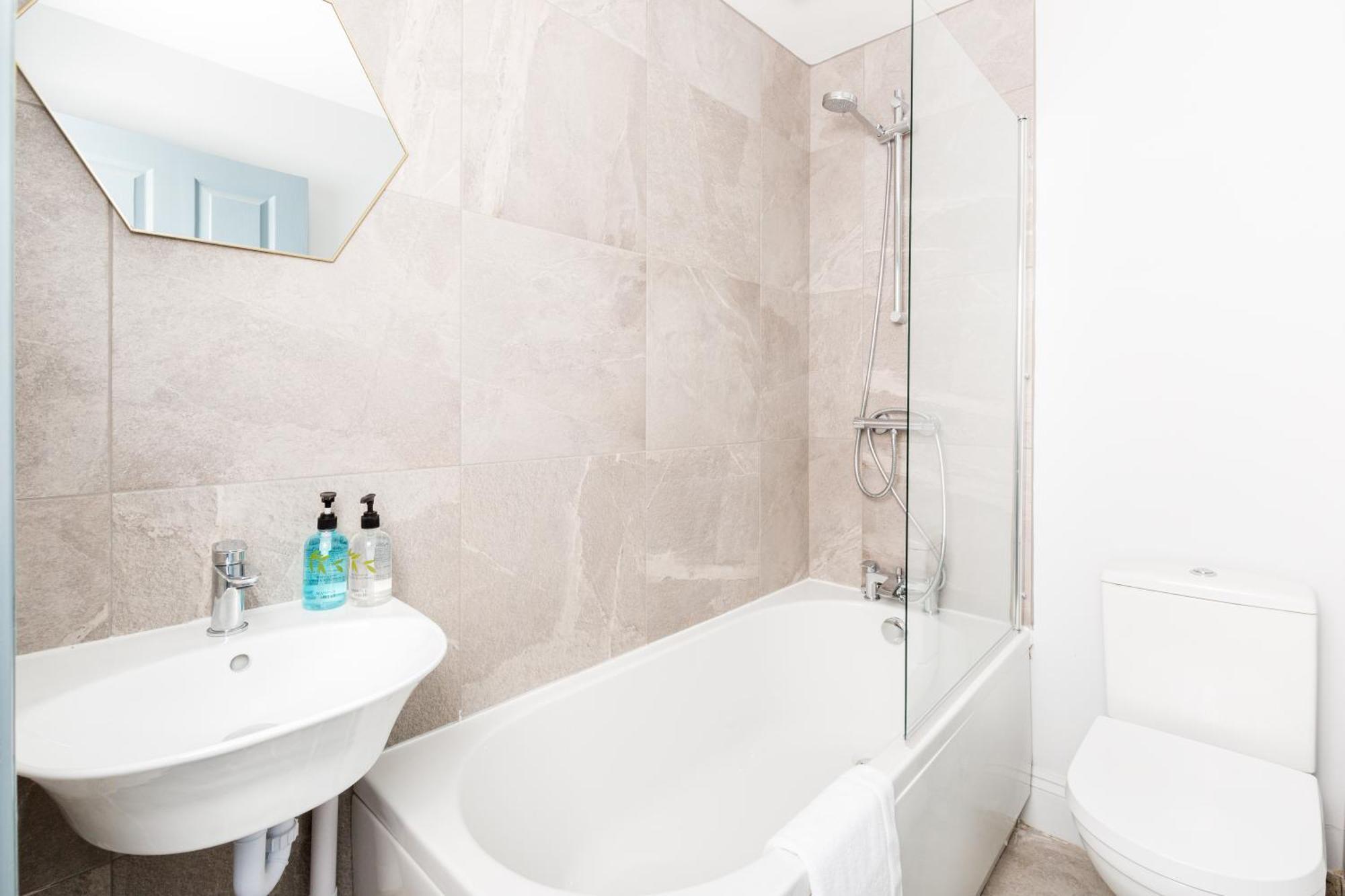 Duplex Loft Apartment With Balcony & Private Entrance In Jq Бирмингем Экстерьер фото